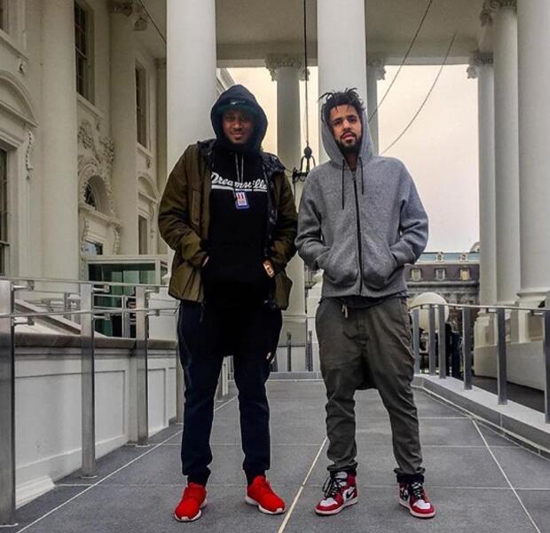 j cole wearing jordan 1