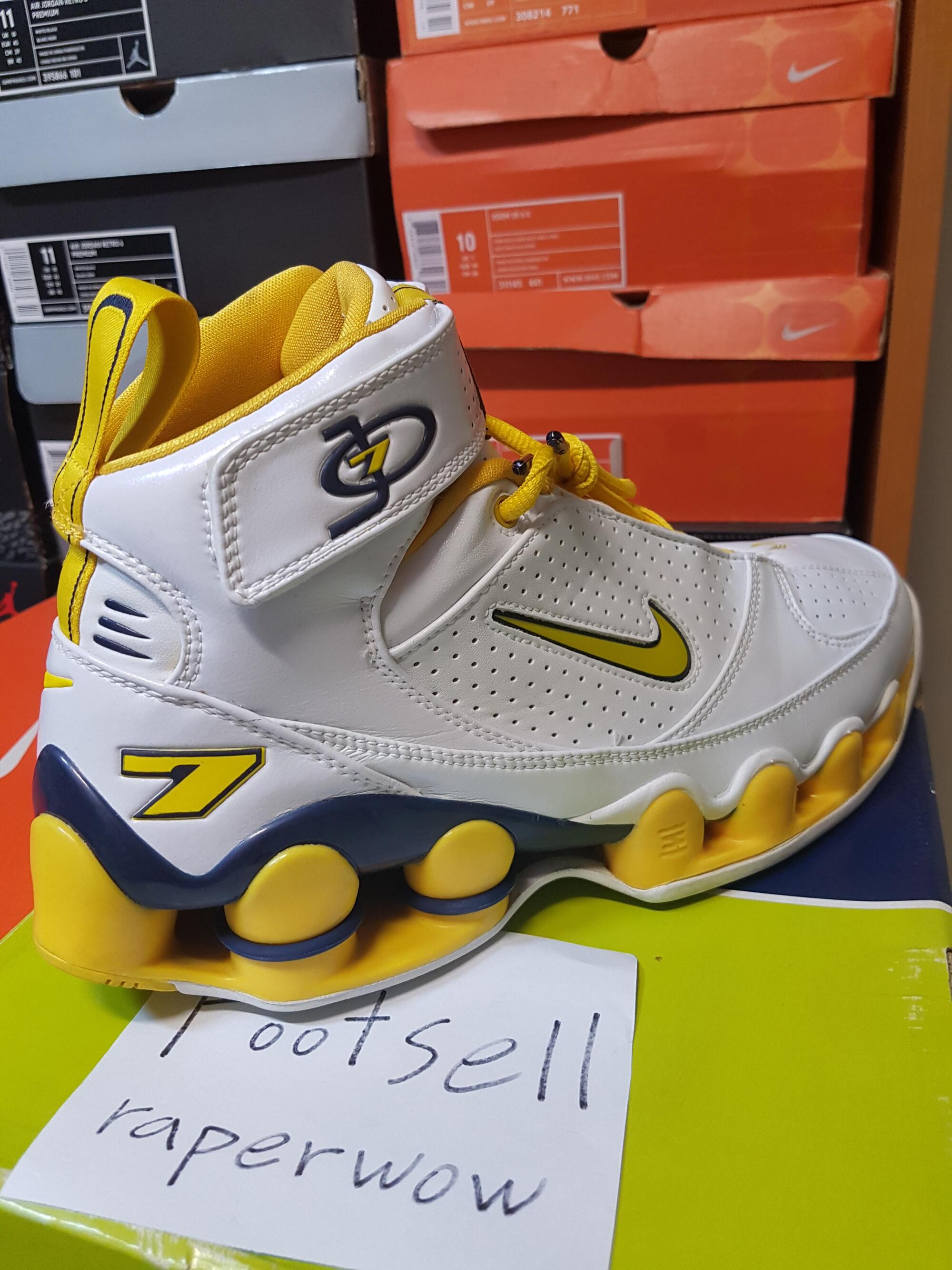 nike shox ups